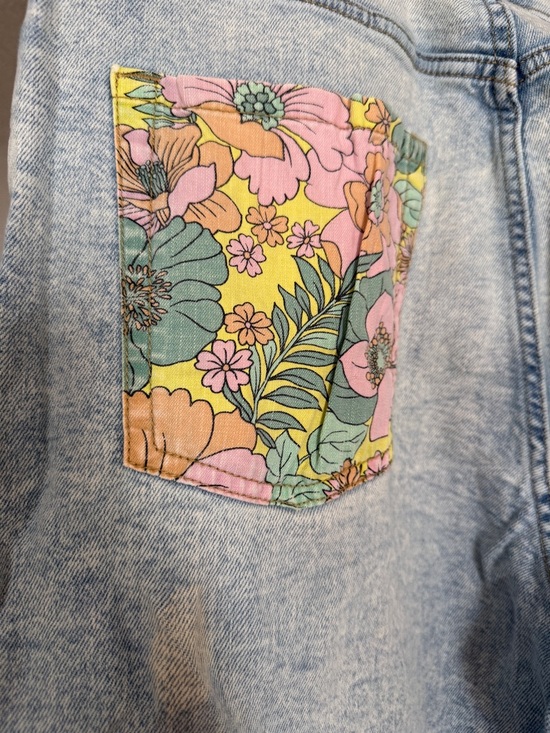 wild fable Distressed Light Blue Straight Jeans with Floral Back Pockets - Picture 5 of 8